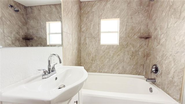 713 SEARS AVENUE NE, Winter Haven, FL 33881