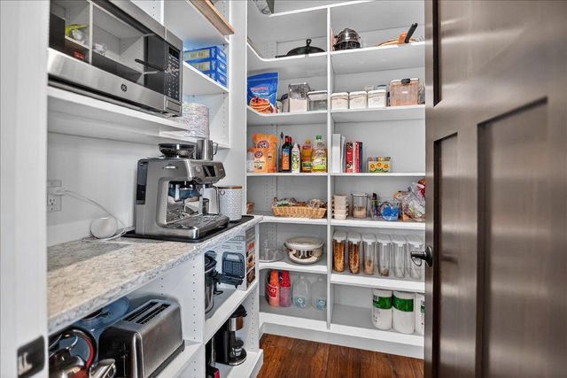 6653 Morning Dew Lane, Sun Prairie, WI 53590