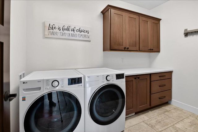 6653 Morning Dew Lane, Sun Prairie, WI 53590