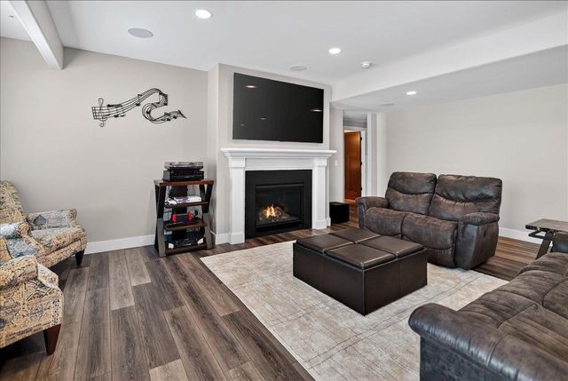 6653 Morning Dew Lane, Sun Prairie, WI 53590