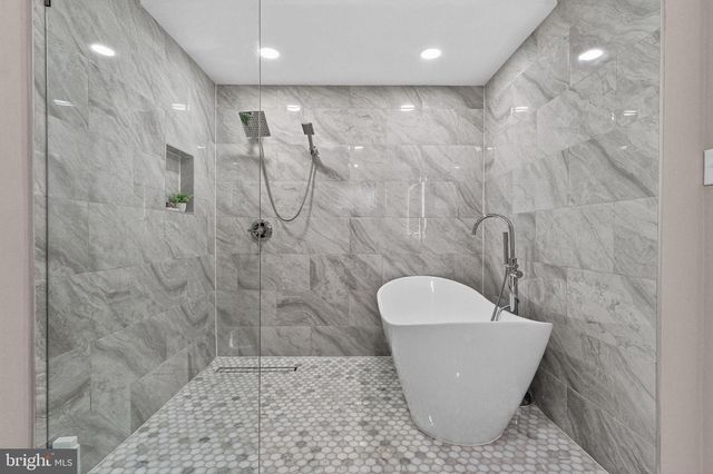 3151 NEWTON ST NE, Washington, DC 20018