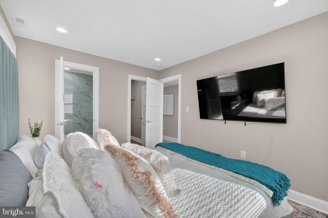 3151 NEWTON ST NE, Washington, DC 20018
