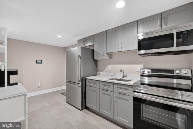 3151 NEWTON ST NE, Washington, DC 20018