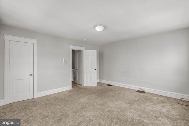 11 OAKLEY RD, Upper Darby, PA 19082