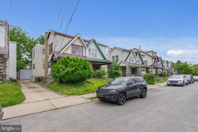 11 OAKLEY RD, Upper Darby, PA 19082