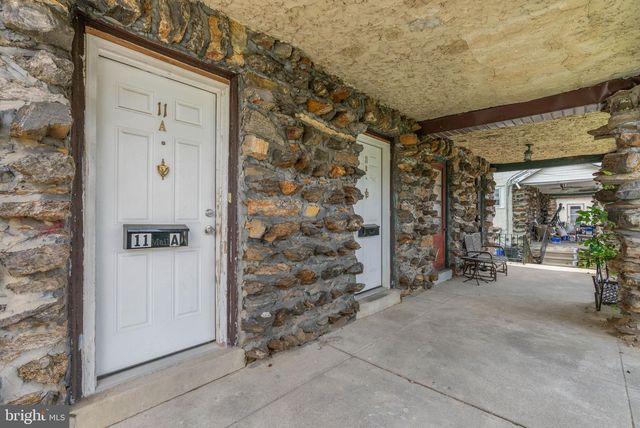 11 OAKLEY RD, Upper Darby, PA 19082
