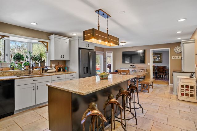 417 Candia Road, Chester, NH 03036