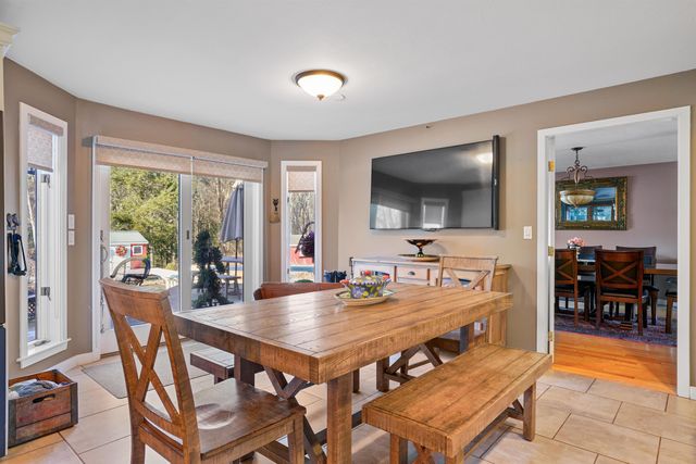 417 Candia Road, Chester, NH 03036