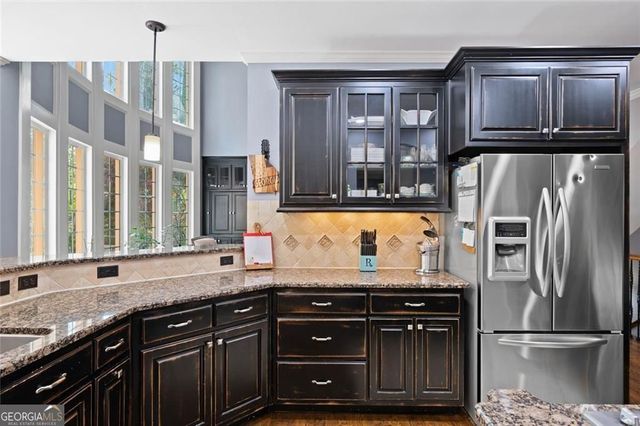 37 Creekside Court, Acworth, GA 30101