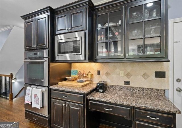 37 Creekside Court, Acworth, GA 30101
