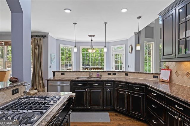 37 Creekside Court, Acworth, GA 30101