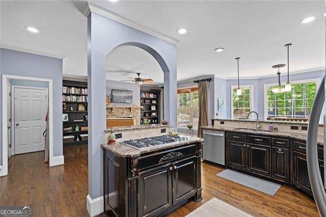 37 Creekside Court, Acworth, GA 30101