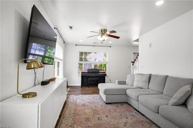 200 Chardonnay RD, Williamsburg, VA 23185