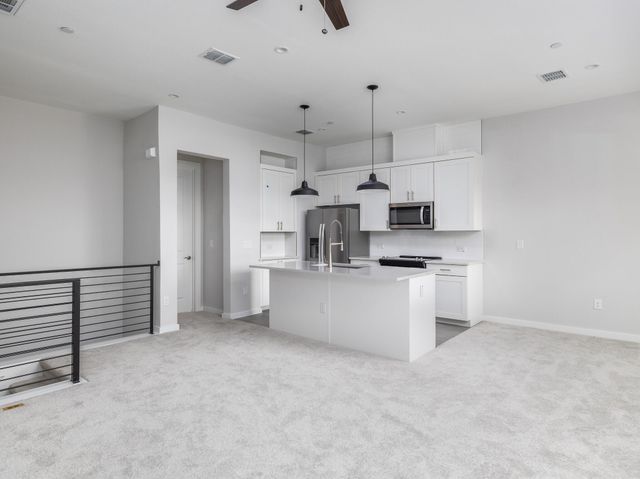 12001 Vista Parke DR 1204, Austin, TX 78726