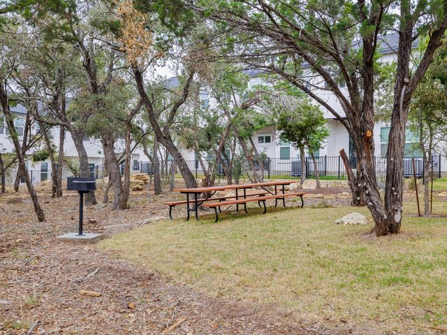 12001 Vista Parke DR 1204, Austin, TX 78726