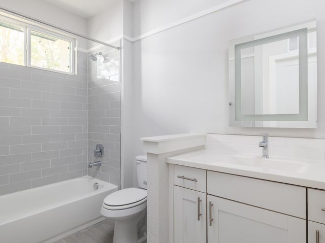 12001 Vista Parke DR 1204, Austin, TX 78726