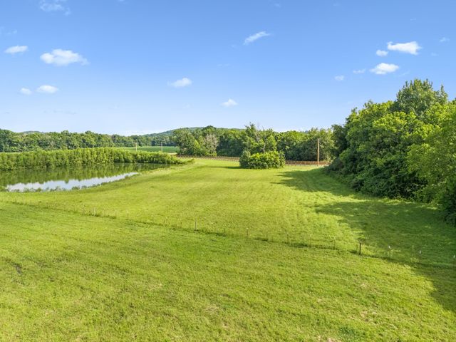 1234 Polk Ln, Columbia, TN 38401