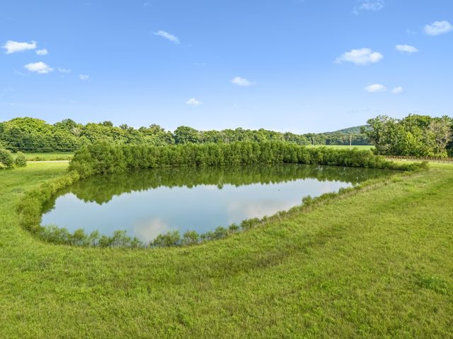 1234 Polk Ln, Columbia, TN 38401