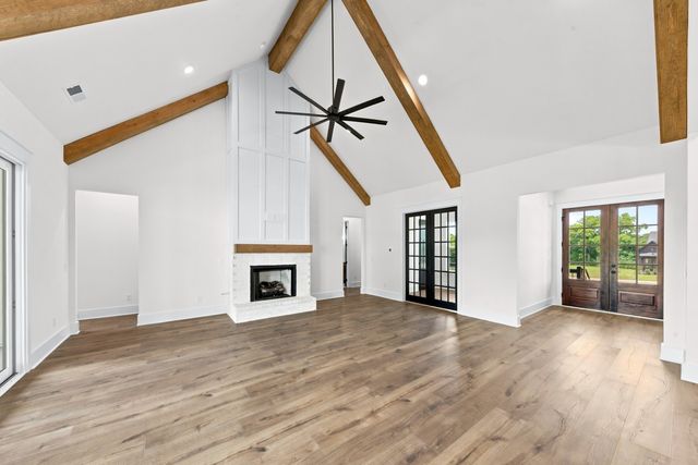 1234 Polk Ln, Columbia, TN 38401