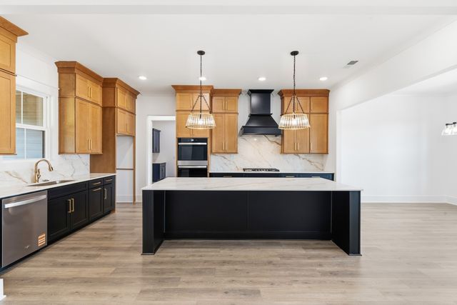1234 Polk Ln, Columbia, TN 38401