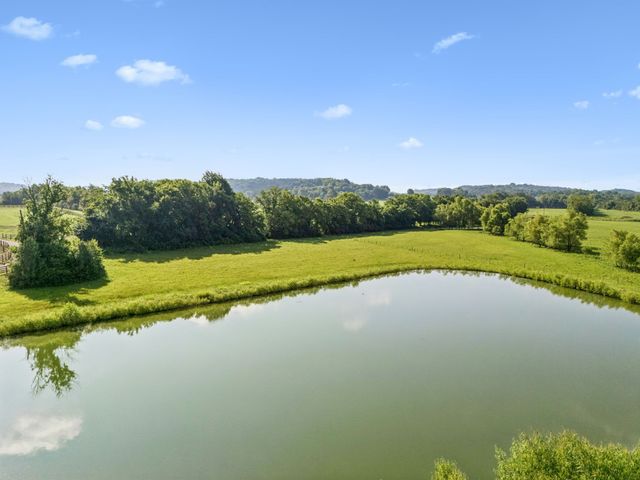 1234 Polk Ln, Columbia, TN 38401