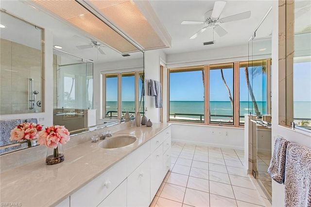 30 3rd AVE S, Naples, FL 34102