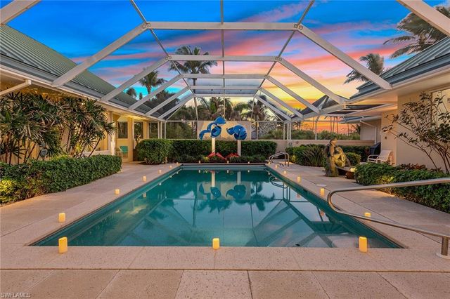 30 3rd AVE S, Naples, FL 34102