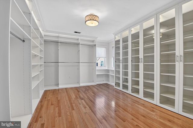 5516 THORNBUSH CT, Bethesda, MD 20814