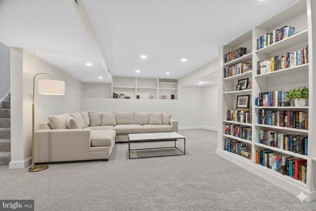 5516 THORNBUSH CT, Bethesda, MD 20814