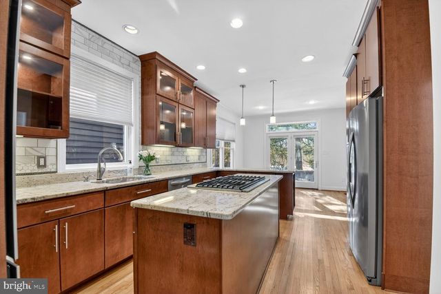 5516 THORNBUSH CT, Bethesda, MD 20814