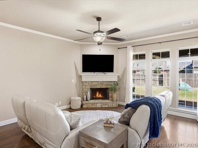 307 W 128th Street S, Jenks, OK 74037
