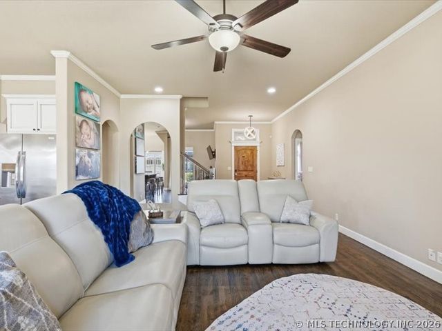 307 W 128th Street S, Jenks, OK 74037