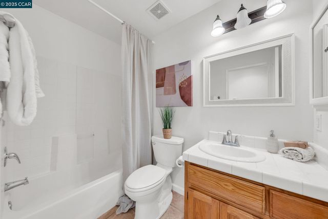 1971 Glarner St, Hollister, CA 95023