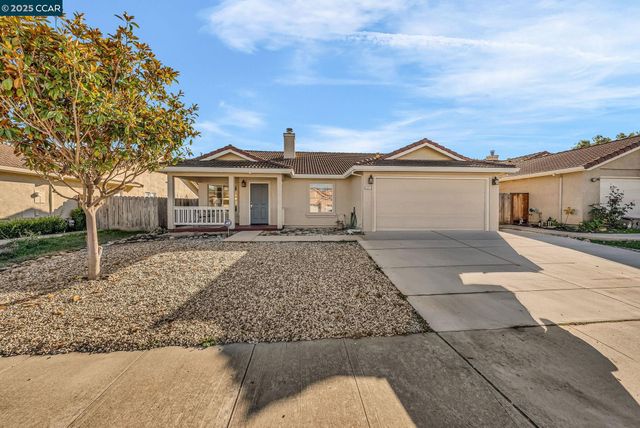 1971 Glarner St, Hollister, CA 95023