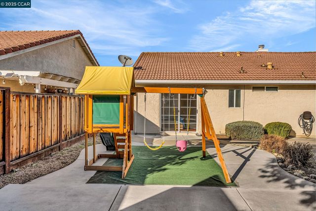 1971 Glarner St, Hollister, CA 95023