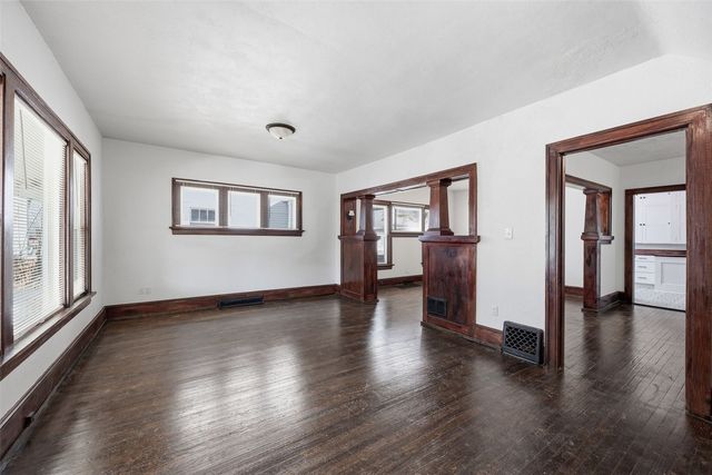 1410 7th Avenue SE, Cedar Rapids, IA 52403