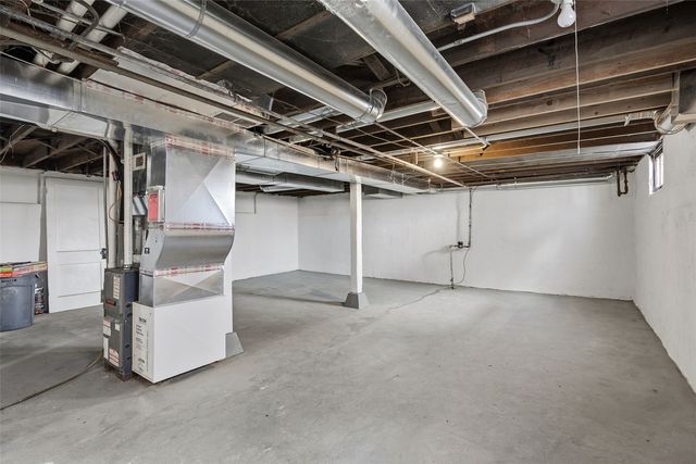 1410 7th Avenue SE, Cedar Rapids, IA 52403