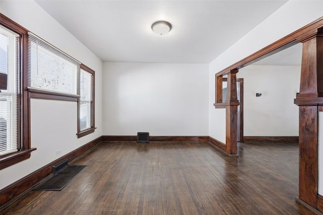 1410 7th Avenue SE, Cedar Rapids, IA 52403