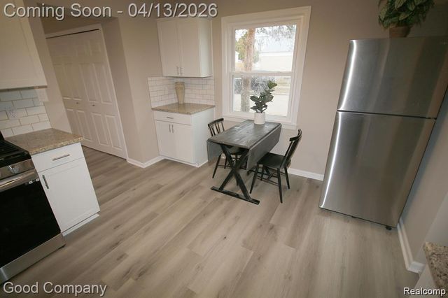 22859 Almond Avenue, Eastpointe, MI 48021