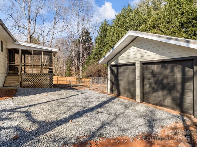 815 Peniel Road, Columbus, NC 28722