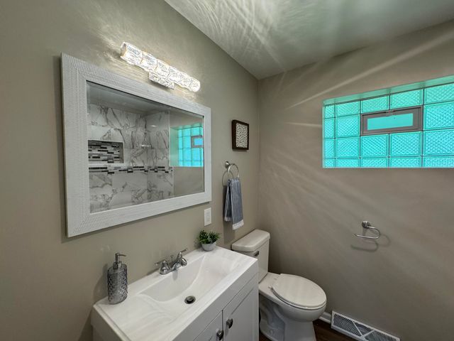6910 Ash Avenue, Gary, IN 46403