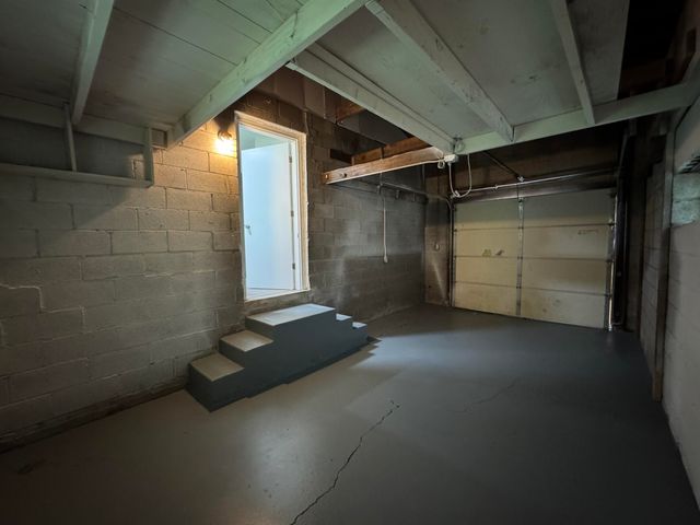 6910 Ash Avenue, Gary, IN 46403