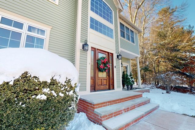 26 Dover Drive, Walpole, MA 02081