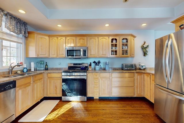 26 Dover Drive, Walpole, MA 02081