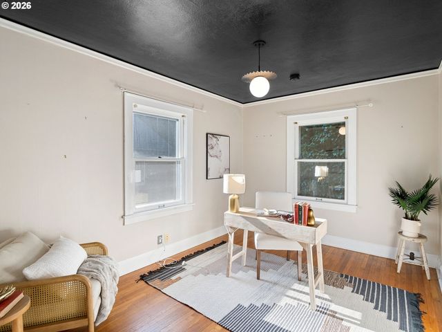 7221 Sw BRIER Pl, Portland, OR 97219