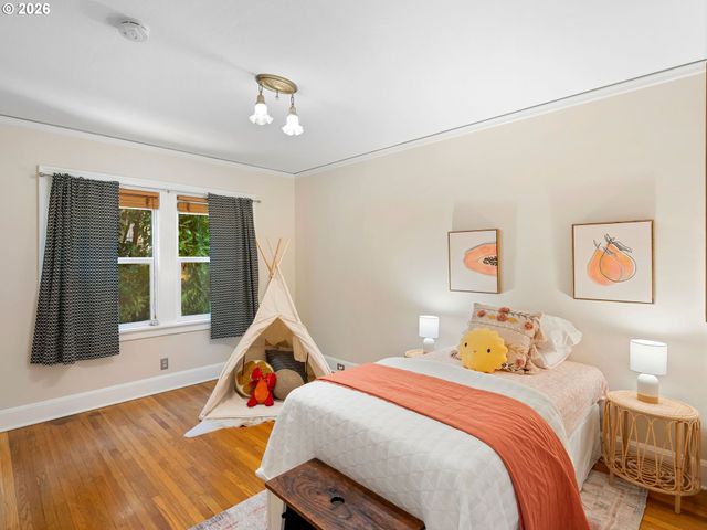 7221 Sw BRIER Pl, Portland, OR 97219