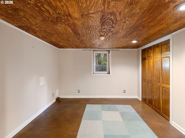 7221 Sw BRIER Pl, Portland, OR 97219