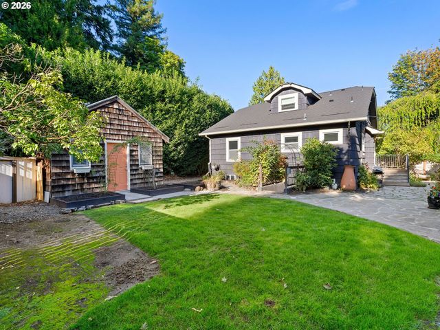 7221 Sw BRIER Pl, Portland, OR 97219