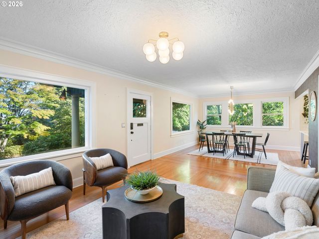 7221 Sw BRIER Pl, Portland, OR 97219