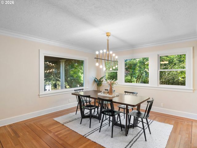 7221 Sw BRIER Pl, Portland, OR 97219